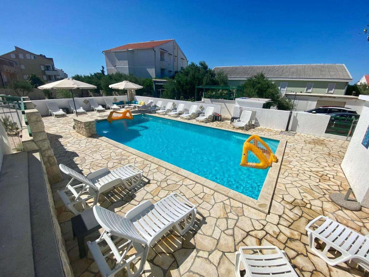 Apartments King - City Center Novalja Exterior photo
