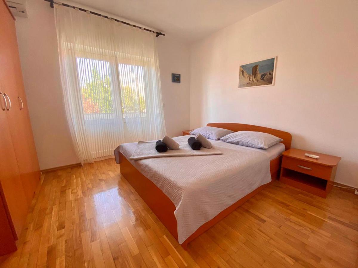 Apartments King - City Center Novalja Exterior photo