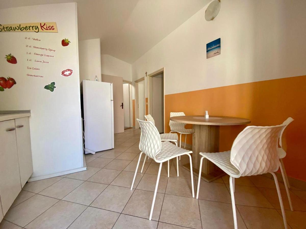 Apartments King - City Center Novalja Exterior photo