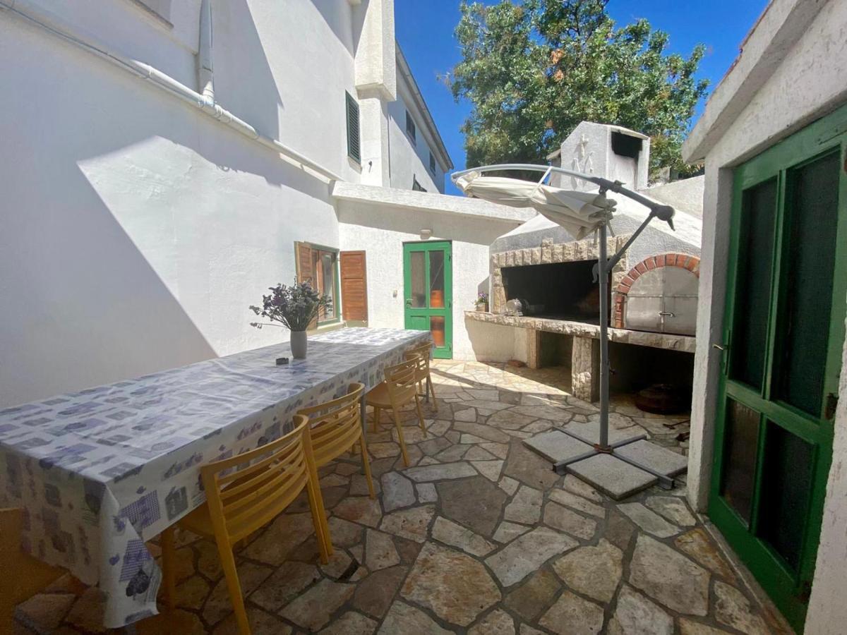 Apartments King - City Center Novalja Exterior photo