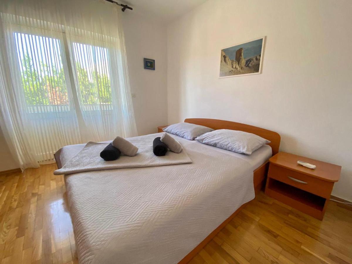 Apartments King - City Center Novalja Exterior photo
